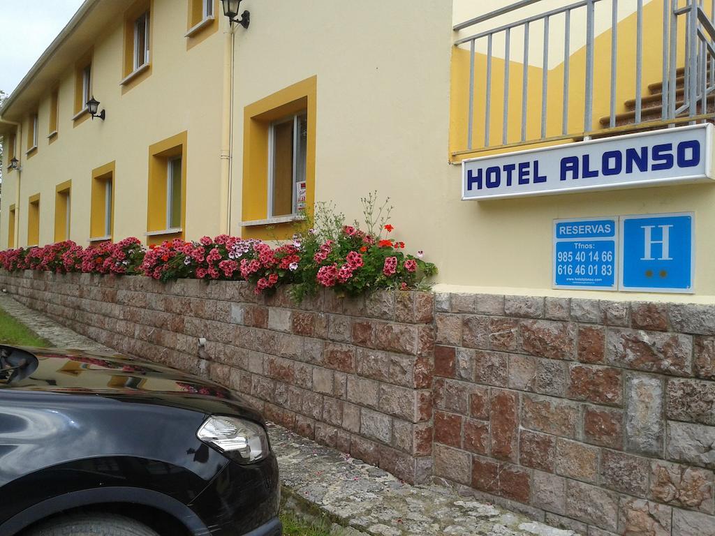 Hotel Alonso Лянес Екстериор снимка